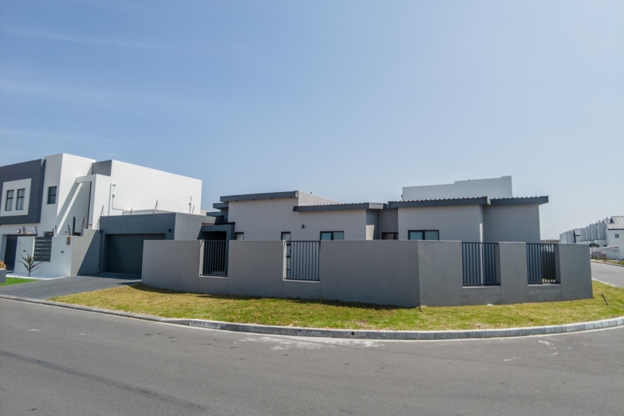 3 Bedroom Property for Sale in Sandown Western Cape